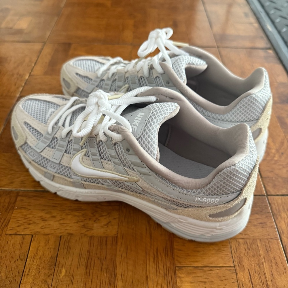 Nike Women's P-6000
